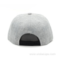 Snapback hat with 35% wool